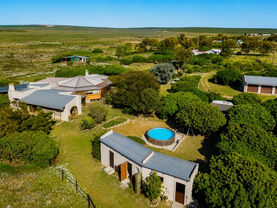 5 Bedroom Property for Sale in Trekoskraal Western Cape